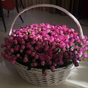 Корзина 201 кустовая пионовидная роза